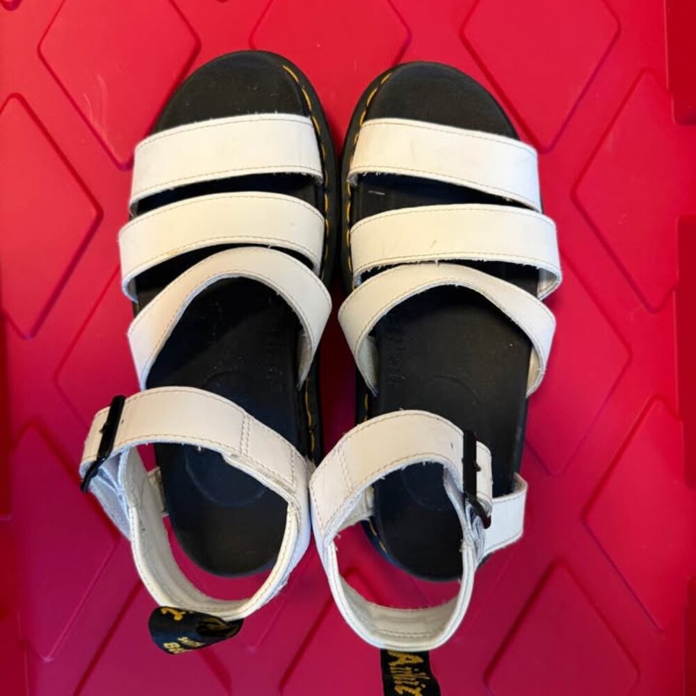 Doc marten white/ black Sandals